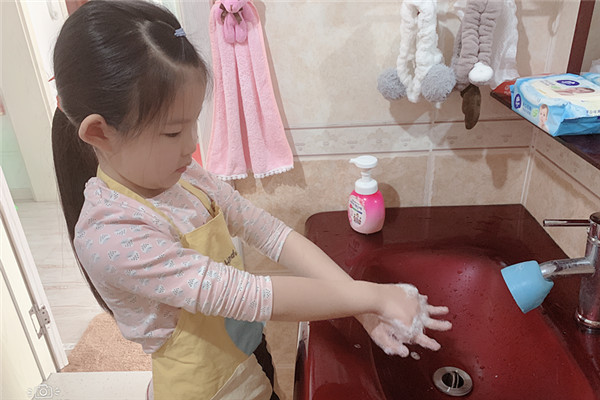 1584886394_5233_84770.jpg 1 要把小手洗干净.jpg