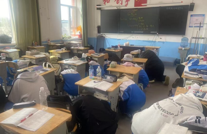 1744703028_0759_85204.jpg 地震演练 (2).jpg