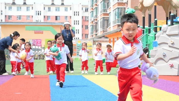 1748757424_09_36655.jpg 阳光园运动会照片1.jpg