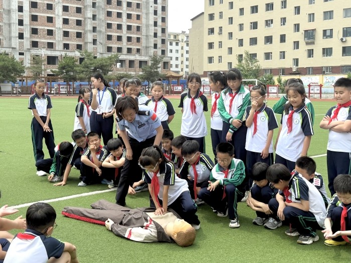 1750321785_0777_24839.jpg 警校携手筑防线 共护童心防溺水 (3).jpg