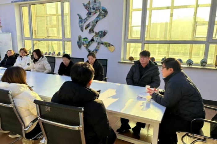 1765784592_5469_99768.jpg 家长.jpg