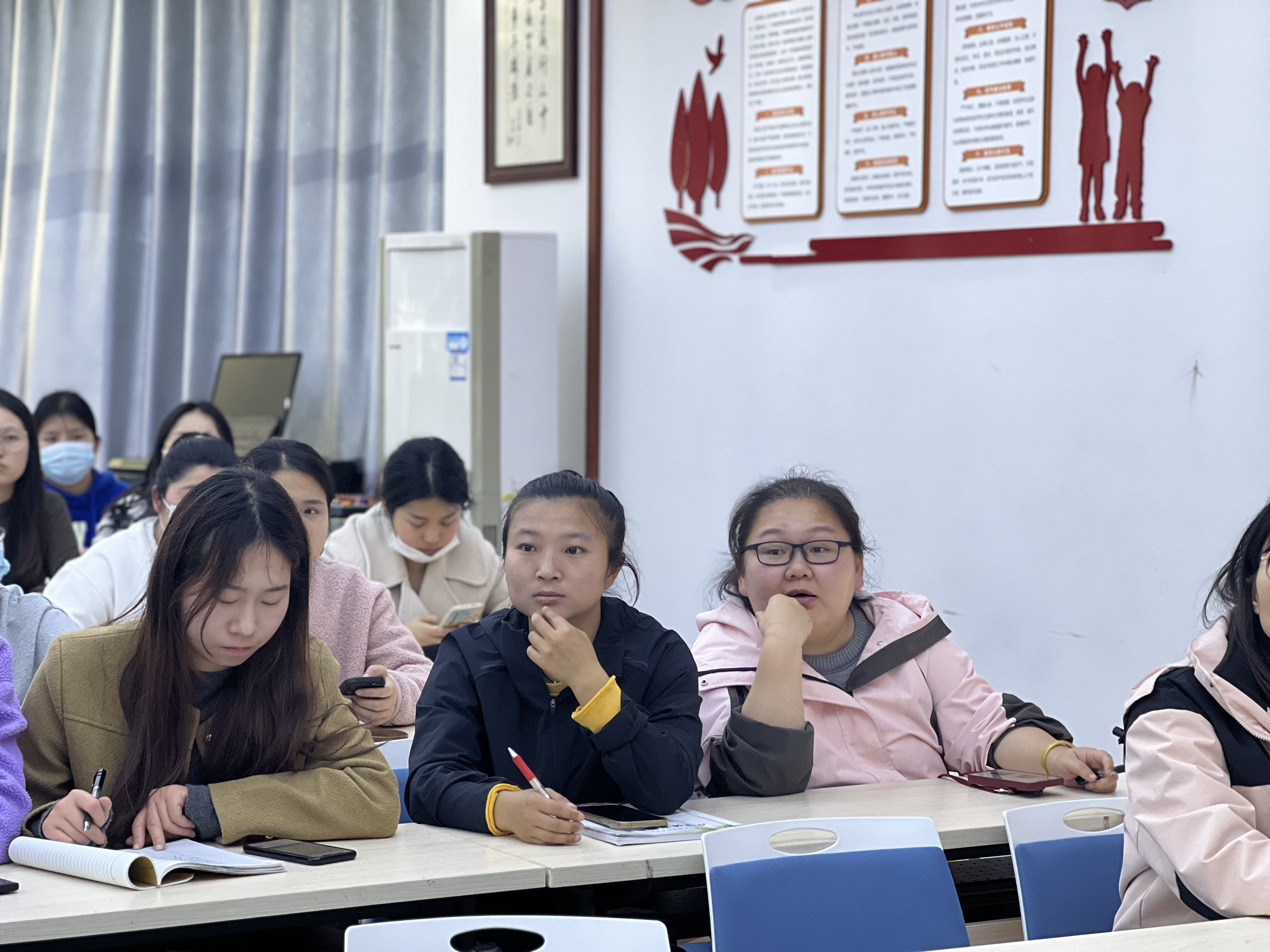 赋新能——光谷地二十八小学举行2024年青年教师成长营专题培训活动